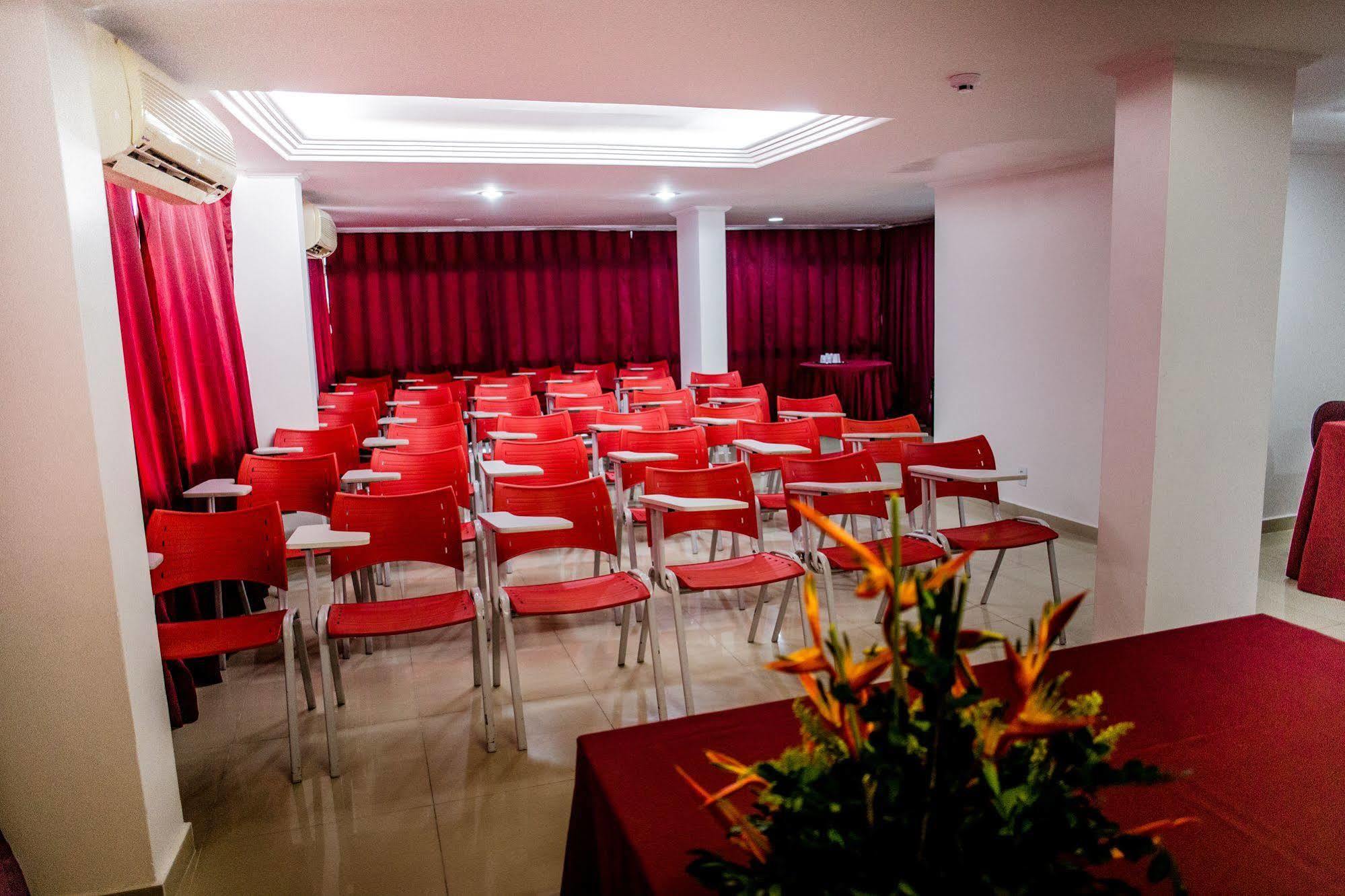 Reis Palace Hotel Petrolina Exterior photo